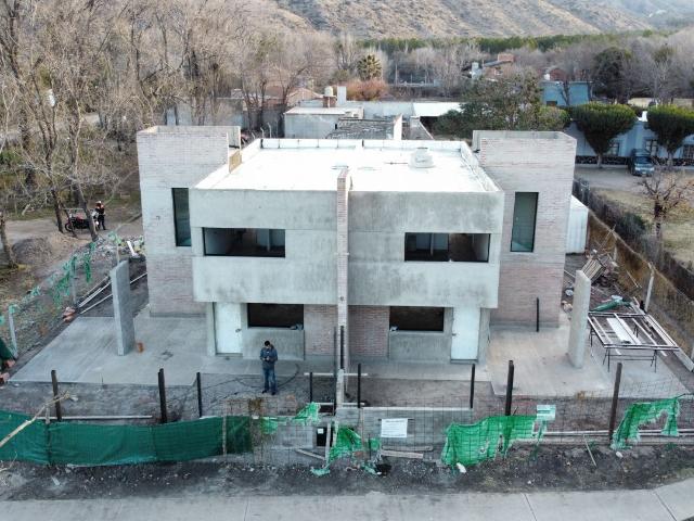 Venta de espectacular Departamento 3 ambientes en Juana Koslay