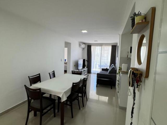 Venta de espectacular Departamento 3 ambientes en La Esperanza