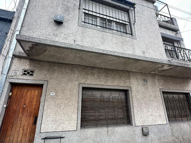 Venta de espectacular Departamento 3 ambientes en Lanús Lanús Este