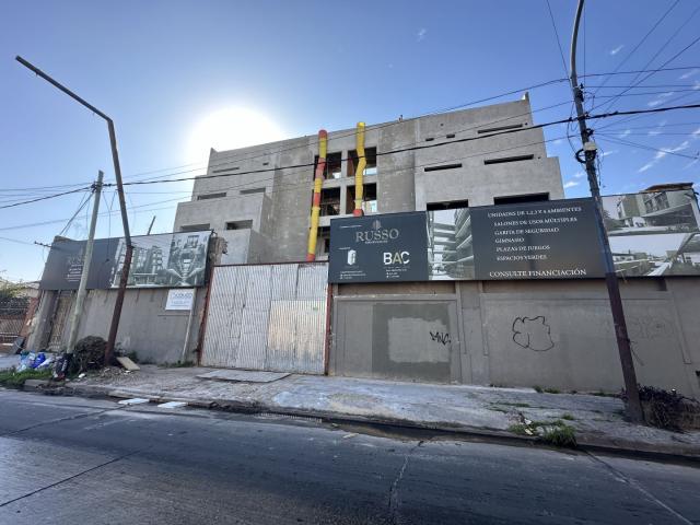 Venta de espectacular Departamento 3 ambientes en Lanús Lanús Este