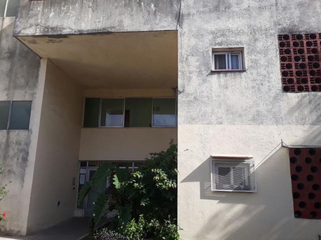Venta de espectacular Departamento 3 ambientes en Lanús
