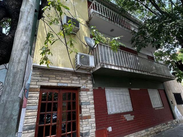 Venta de espectacular Departamento 3 ambientes en Lanús