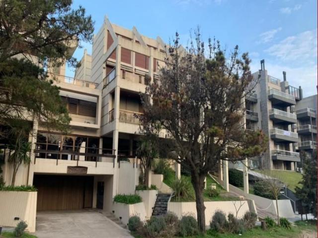Venta de espectacular Departamento 3 ambientes en Pinamar