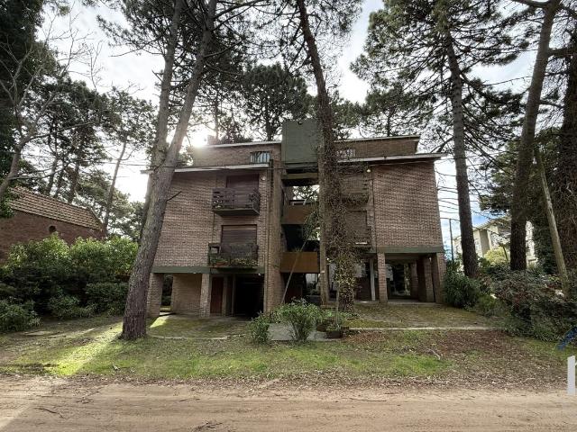 Venta de espectacular Departamento 3 ambientes en Pinamar