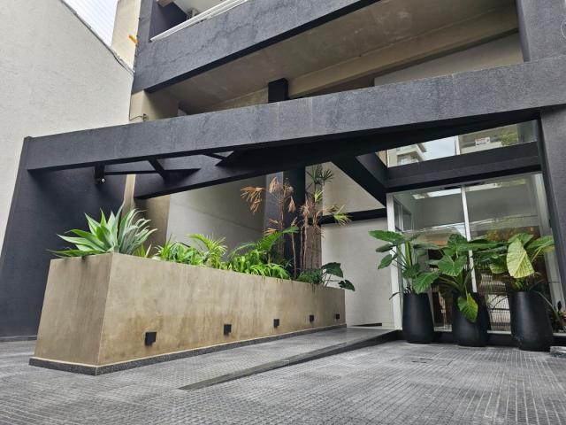 Venta de espectacular Departamento 3 ambientes en Quilmes
