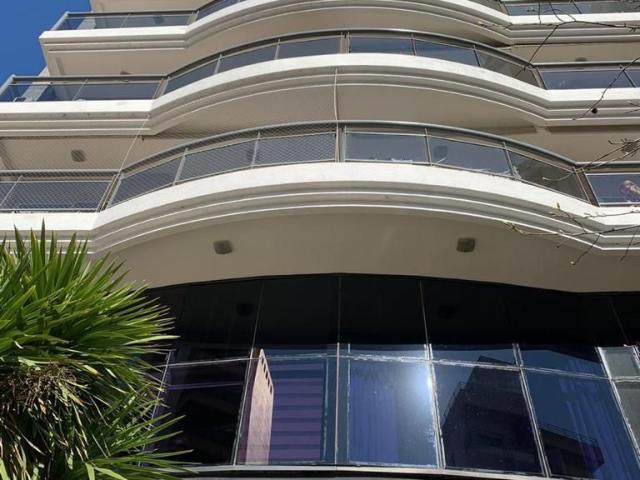 Venta de espectacular Departamento 3 ambientes en Quilmes