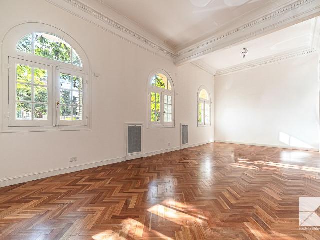 Venta de espectacular Departamento 3 ambientes en Recoleta