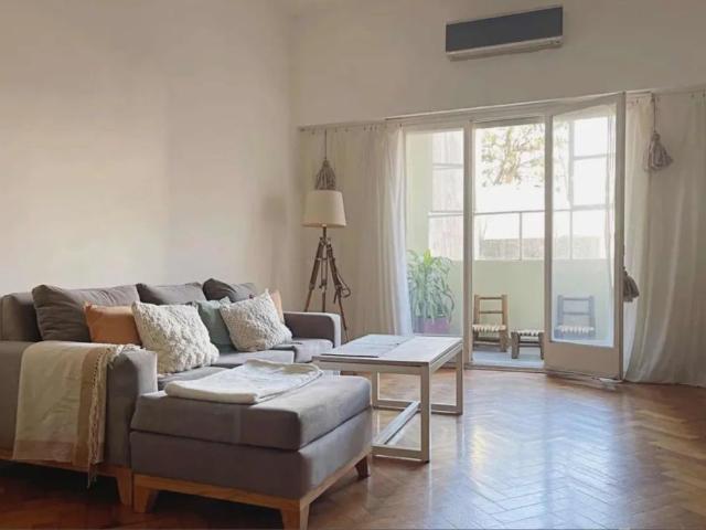 Venta de espectacular Departamento 3 ambientes en Recoleta