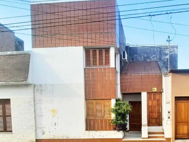 Venta de espectacular Departamento 3 ambientes en Santa Fe