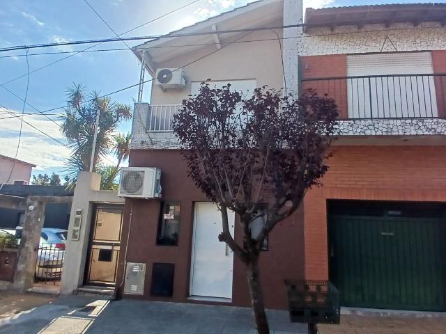 Venta de espectacular Departamento 3 ambientes en Tres De Febrero Pablo Podesta