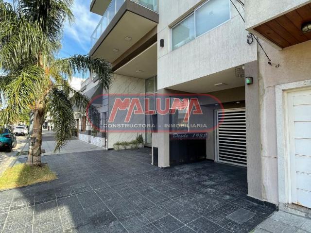 Venta de espectacular Departamento 4 ambientes en Mataderos