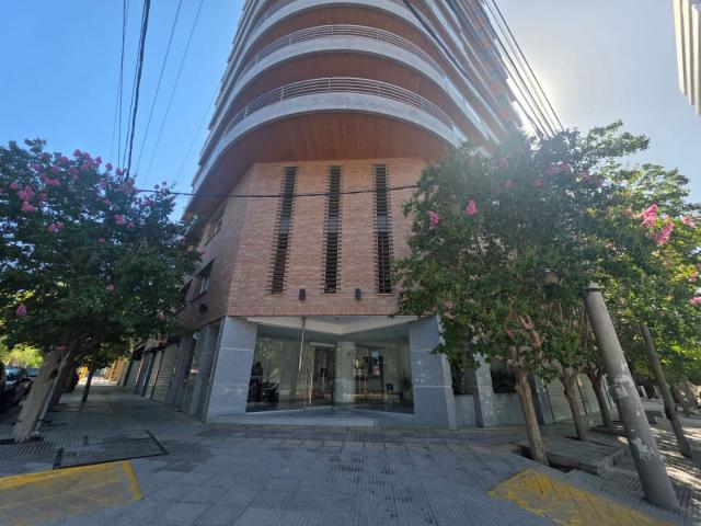 Venta de espectacular Departamento 4 ambientes en Neuquén