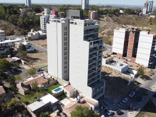 Venta de espectacular Departamento 4 ambientes en Neuquén