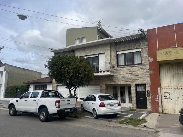 Venta de espectacular Departamento 4 ambientes en Balcarce Balcarce