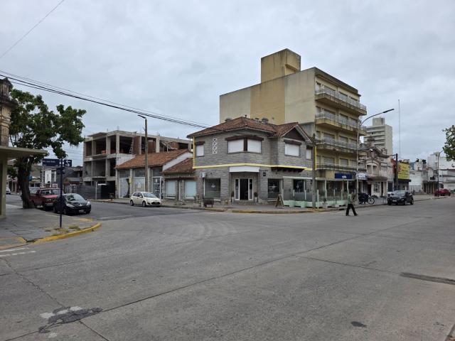 Venta de espectacular Departamento 4 ambientes en Balcarce