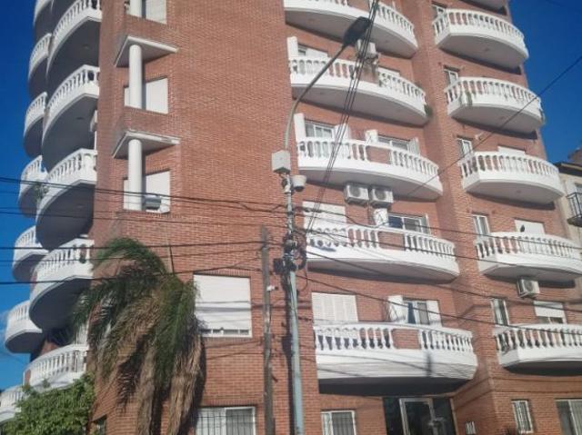 Venta de espectacular Departamento 4 ambientes en Berazategui