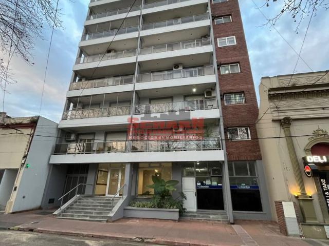 Venta de espectacular Departamento 4 ambientes en Concordia