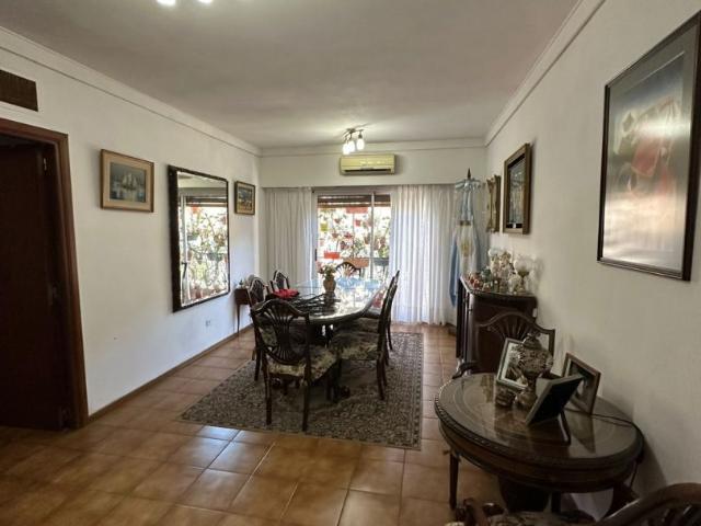 Venta de espectacular Departamento 4 ambientes en San Miguel