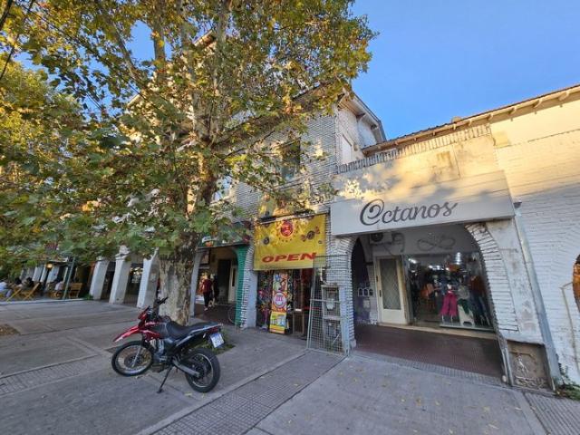 Venta de espectacular Departamento 4 ambientes en Tres De Febrero