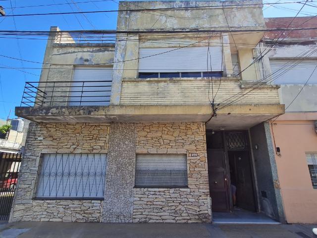 Venta de espectacular Departamento 4 ambientes en Tres De Febrero Ciudadela
