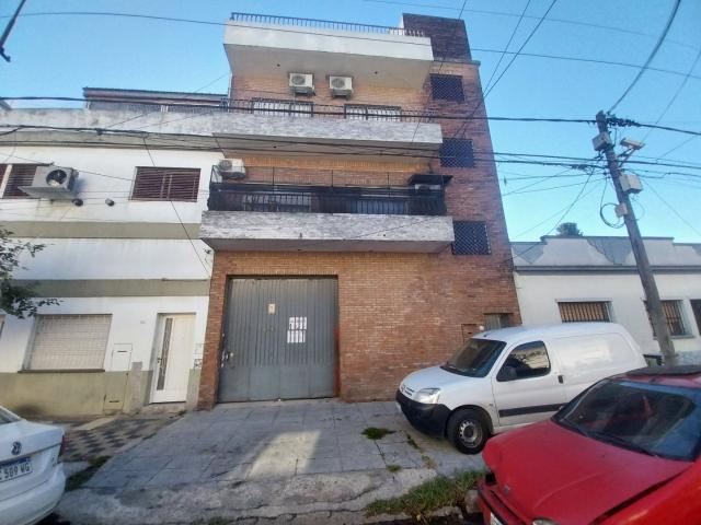 Venta de espectacular Departamento 4 ambientes en Tres De Febrero Ciudadela