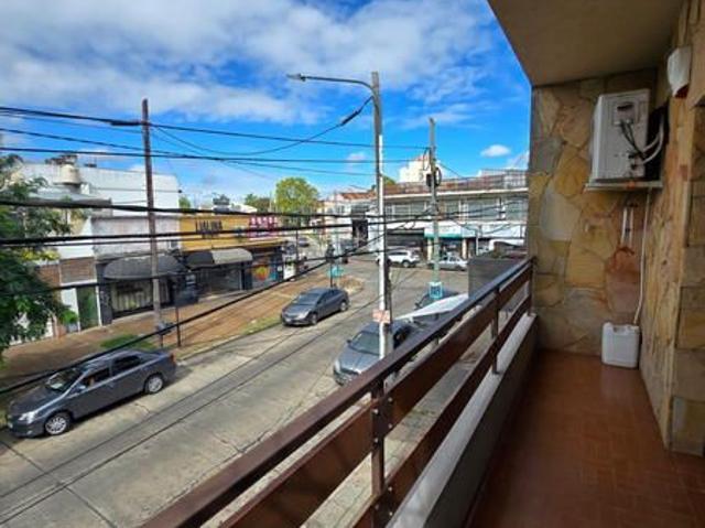 Venta de espectacular Departamento 5 o mas ambientes en Morón El Palomar