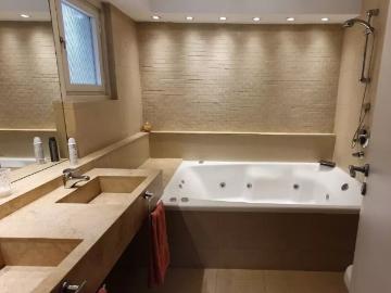 Venta de espectacular Departamento 5 o mas ambientes en Avellaneda