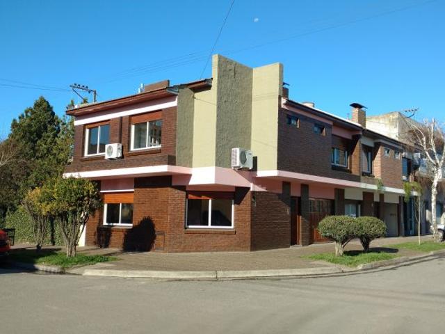 Venta de espectacular Departamento 5 o mas ambientes en Balcarce Balcarce