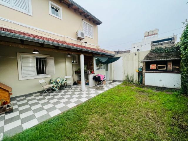Venta de espectacular Departamento 5 o mas ambientes en Lanús Lanús Este