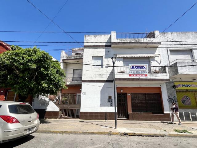 Venta de espectacular Departamento 5 o mas ambientes en Tres De Febrero Ciudadela