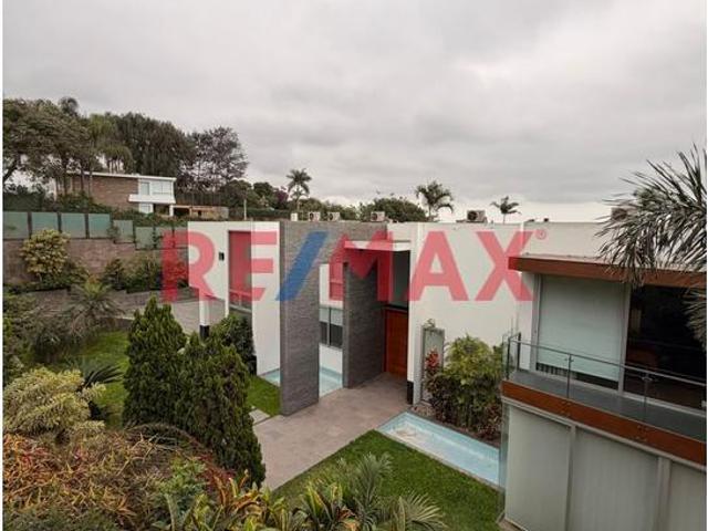 Venta De Espectacular Residencia De Lujo En Casuarinas Surco