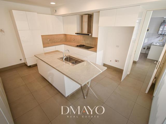 VENTA DE Exclusivo Flat en Chacarilla Diseñado por el Atelier Reusche Reyna