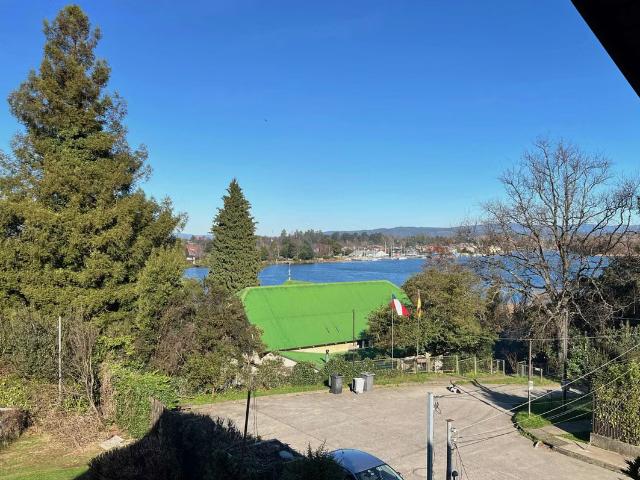 Venta de Exclusiva Casa en Isla Teja | 5 dormitorios por 15000.00 en Valdivia