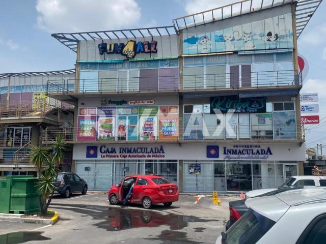 VENTA O RENTA LOCAL COMERCIAL PLAZA TERRANOVA, CORREGIDORA