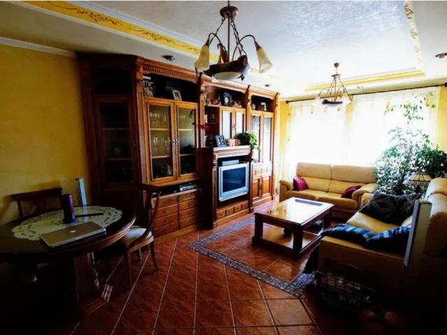 VENTA DE FABULOSO PISO EN YECLA