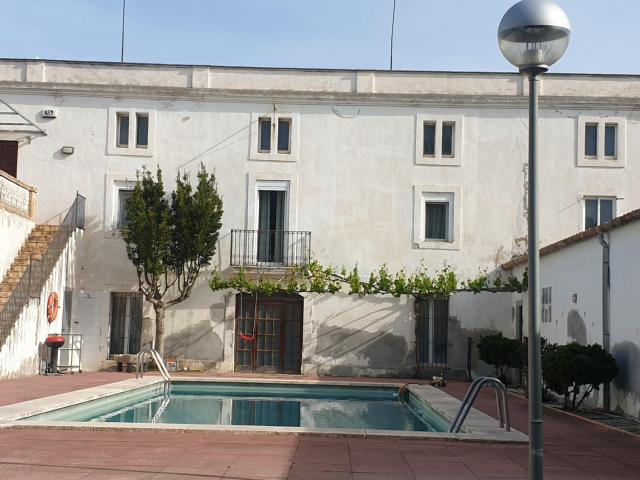 Finca rústica de 32.980 m2 con viñedos, casa señorial, piscina y naves cerca de Vilafranca del Penedès