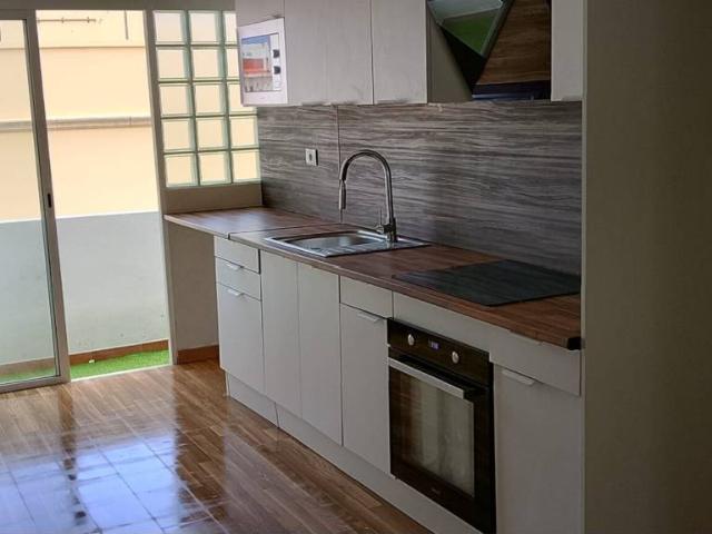 Venta de piso reformado en Arico