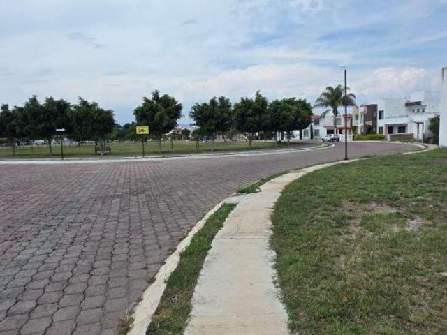 VENTA DE GRAN LOTE 314 M2 EN CAMPESTRE SAN JUAN SJR QRO ENFRENTE DE GLORIETA PRINCIPAL