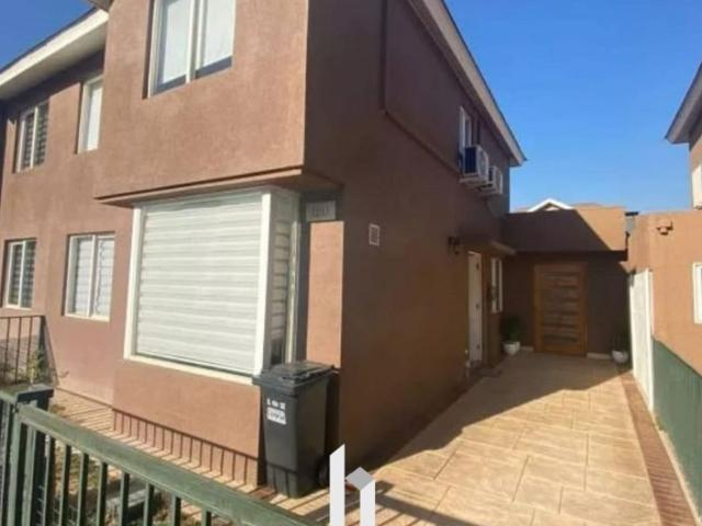 VENTA DE HERMOSA CASA EN CONDOMINIO EN VALLE LO CAMPINO