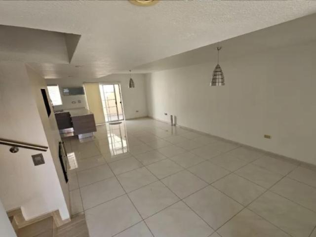 Venta de hermosa casa a 3 minutos de Galer?as Coapa