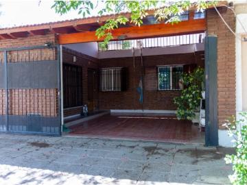 Venta De Hermosa Casa Barrio Smata 4 Dormitorios 2 Baños. Capital