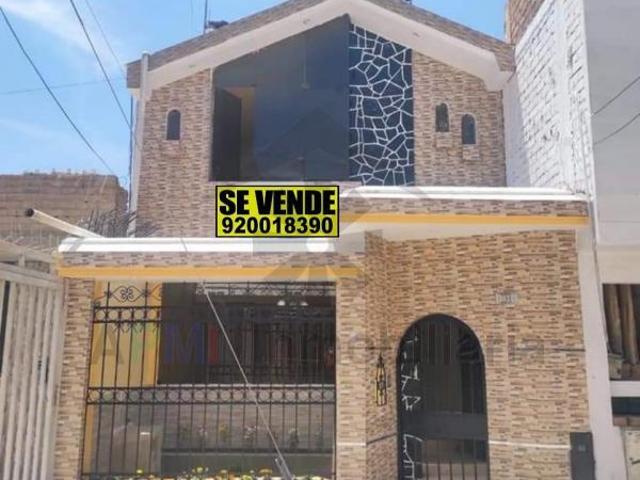 Venta de hermosa casa de pisos en las brisas en chiclayo