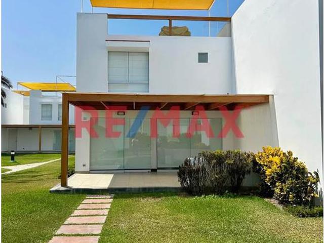 Venta De Hermosa Casa De Playa En Condominio Asia Del Sur