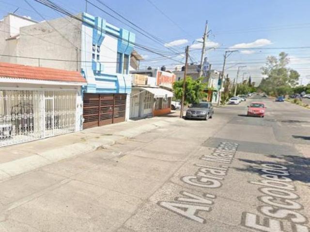 VENTA DE HERMOSA CASA EN AGUASCALIENTES