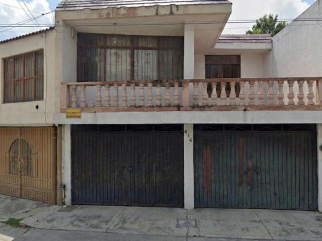 VENTA DE HERMOSA CASA EN LEON MODERNO, LEON DE LOS ALDAMA, GUANAJUATO