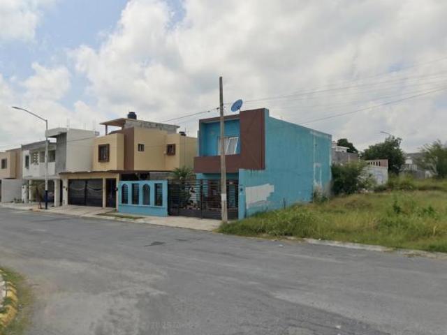 VENTA DE HERMOSA CASA EN SANTA LUCIA CADEREYTA NUEVO LEON