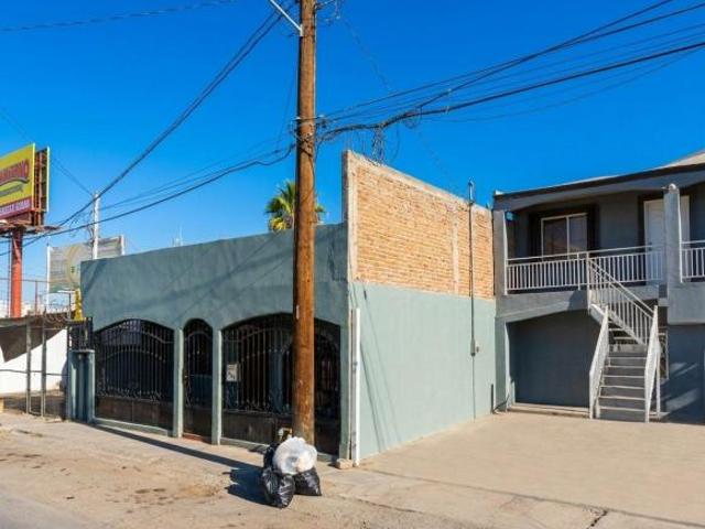 VENTA DE HERMOSA CASA EN VALLE DORADO MEXICALI BAJA CALIFORNIA