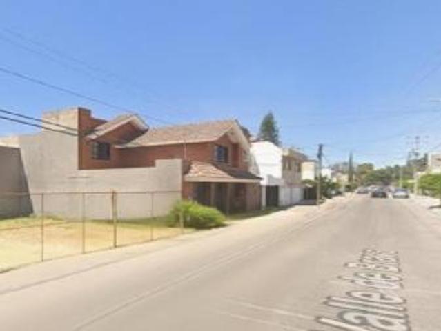 VENTA DE HERMOSA CASA LIA