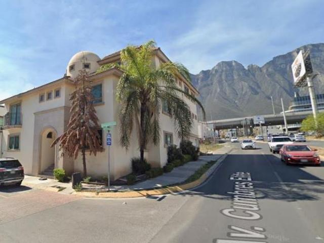 VENTA DE HERMOSA CASA POR DEBAJO DE SU VALOR COMERCIAL EN MONTERREY, NUEVO LEON !
