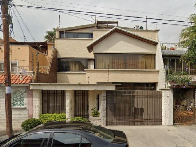 Venta de hermosa casa ubicada a 7 minutos de Parque Lindavista